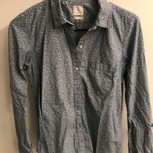 Gap floral button down